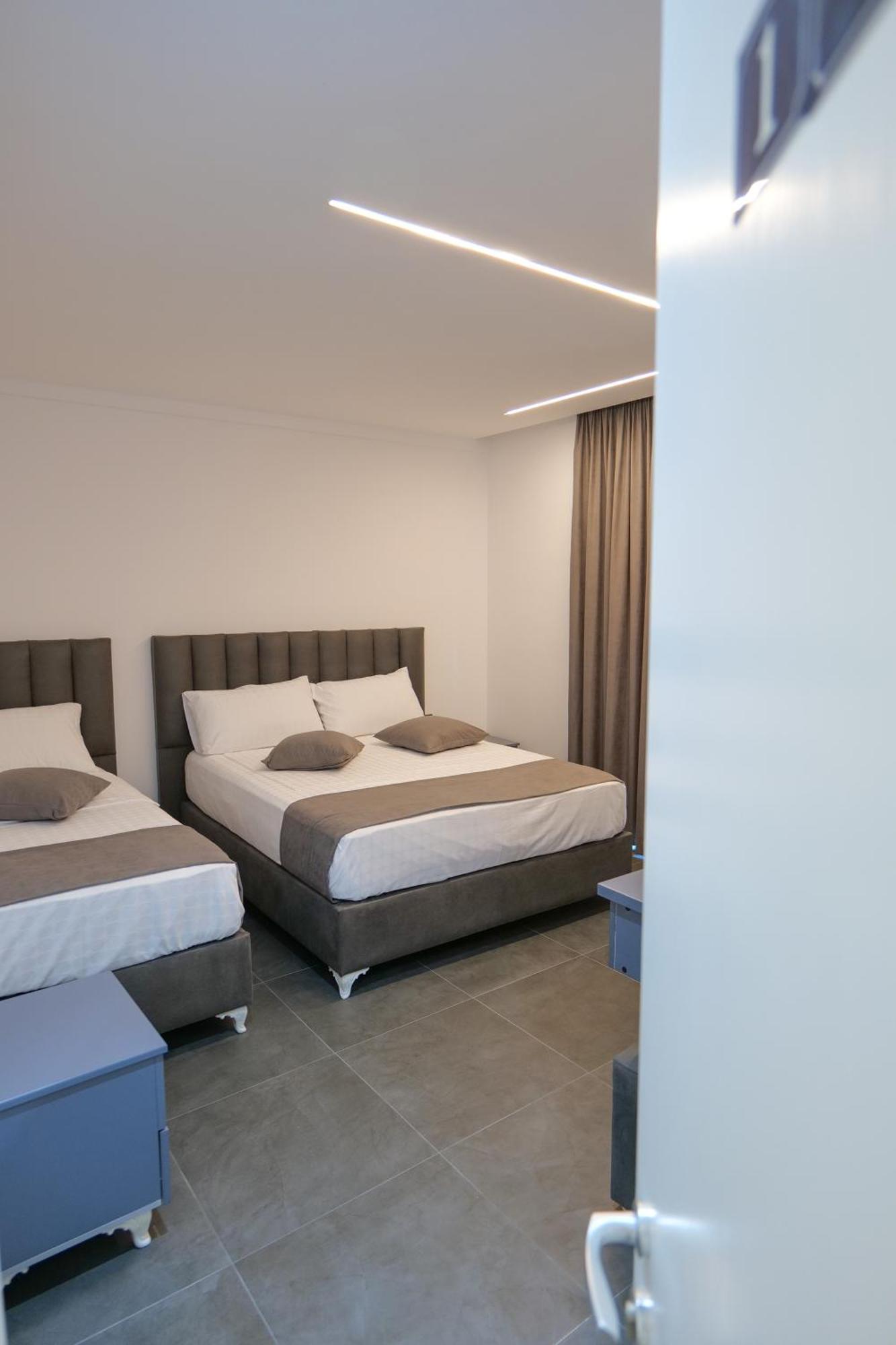 Hotel Celaj Avlonya Dış mekan fotoğraf